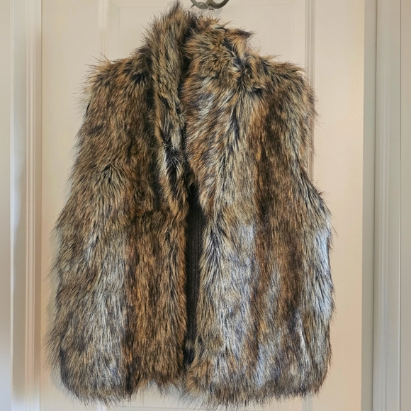 Joie Faux Fur Vest - Picture 1 of 4